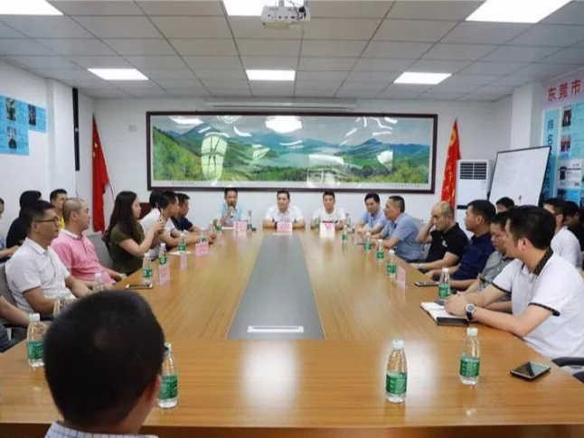 纏繞膜廠家宏展包裝總經理陳總參加揭西商會年中全體理事會議